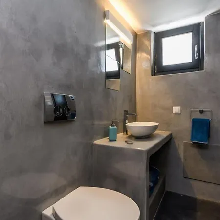 Apartment The Luna With Private Jacuzzi Emporio (Santorini)