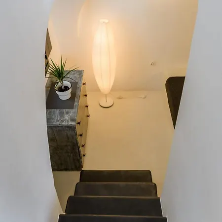 The Luna With Private Jacuzzi Apartment