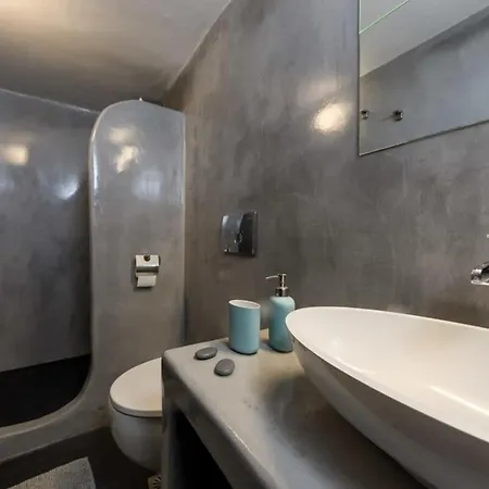 The Luna With Private Jacuzzi Apartment *