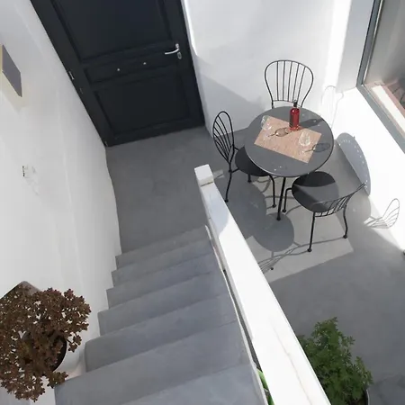 The Luna With Private Jacuzzi Emporio (Santorini)